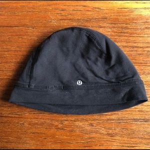 Lululemon reversible black and grey winter hat